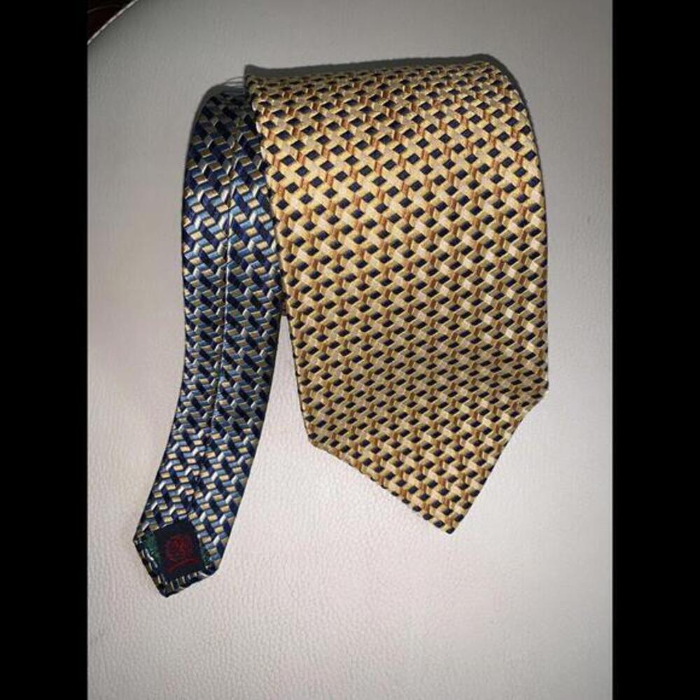 Tommy Hilfiger Neck Tie Blue Gold 100% Silk Classic Made in USA